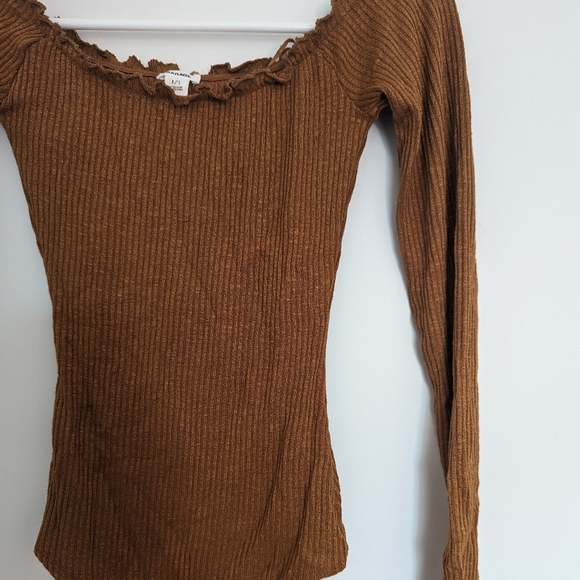 Off the shoulder bodysuit from Garage - Picture 2 of 4